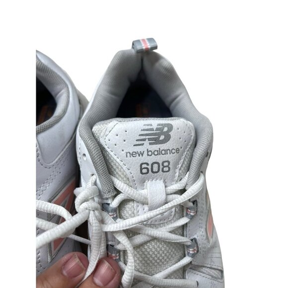 New Balance Women's 608 V5 Casual Comfort Cross Trainer White/Pink Size 9 D Wide - Picture 4 of 10